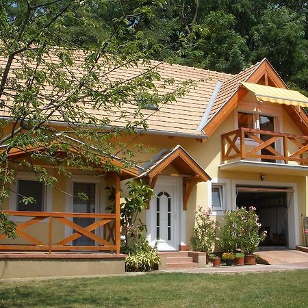 Emilia Apartmanhaz Heviz Exterior photo