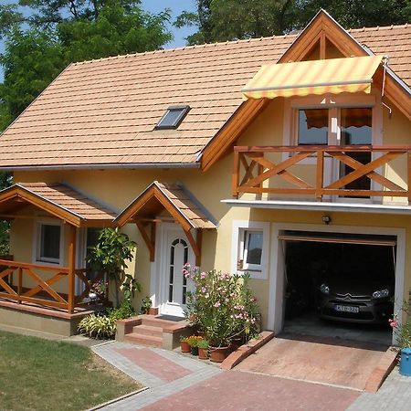 Emilia Apartmanhaz Heviz Exterior photo